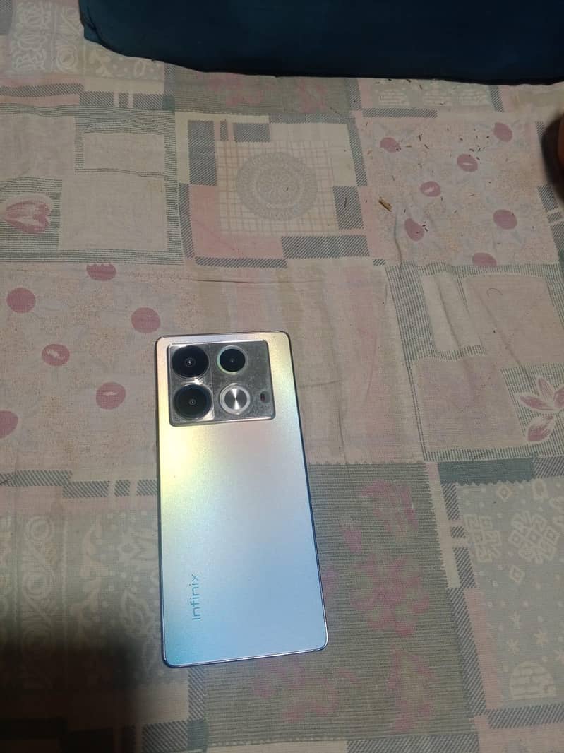 Infinix Note 40 0