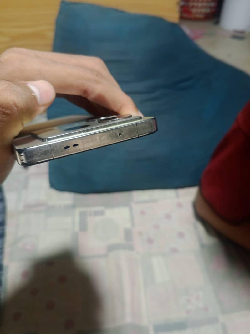 Infinix Note 40 4
