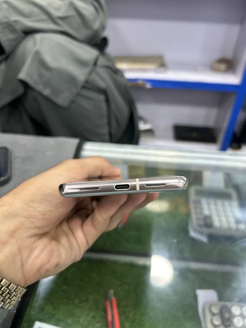 Google pixel 7 pro 4