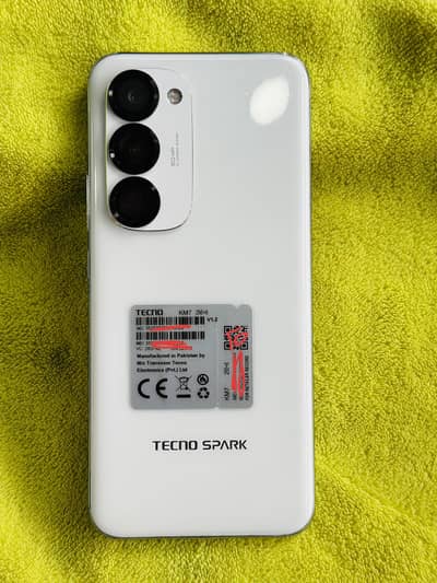 Tecno  Spark 40 Pro Plus