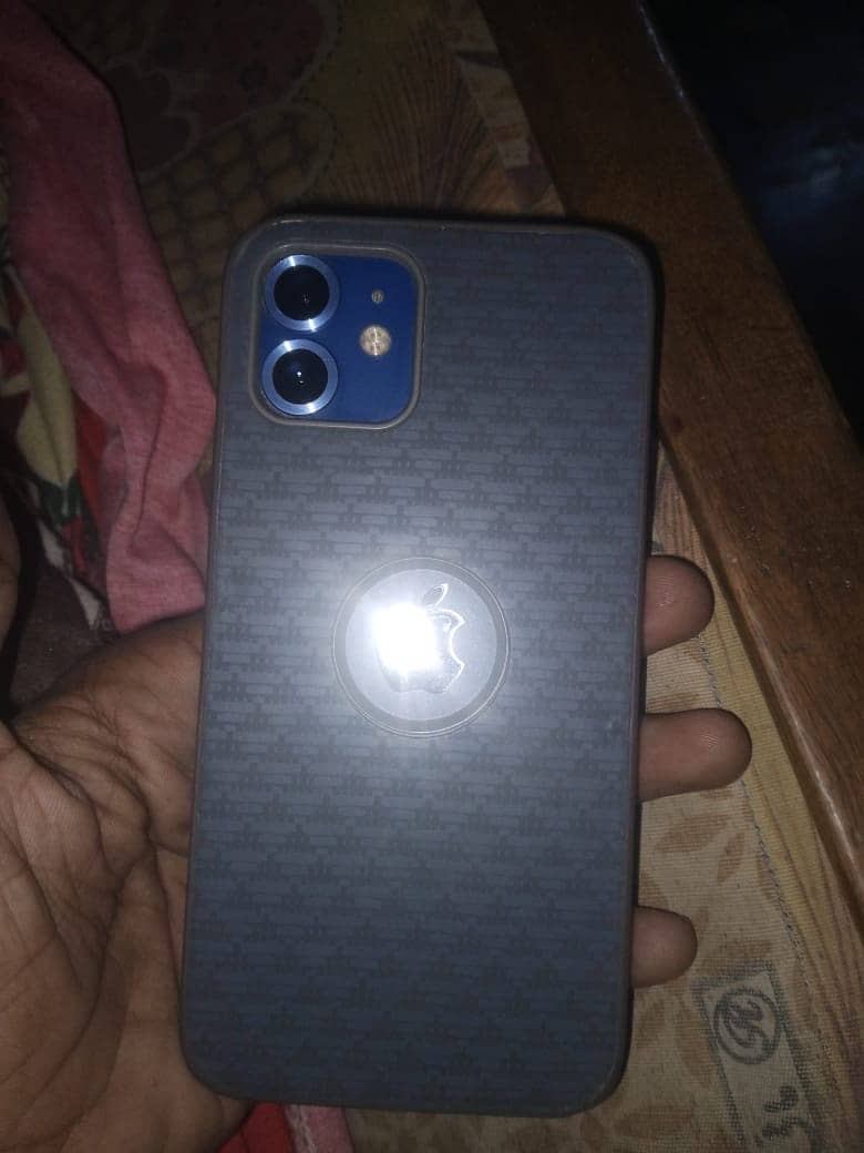 Apple iPhone 12 3