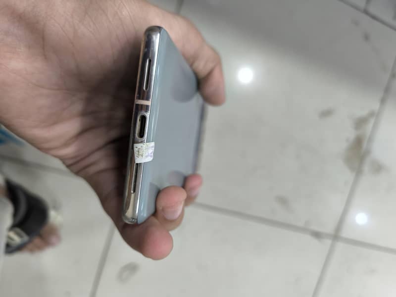 Google Pixel 7 Pro 4