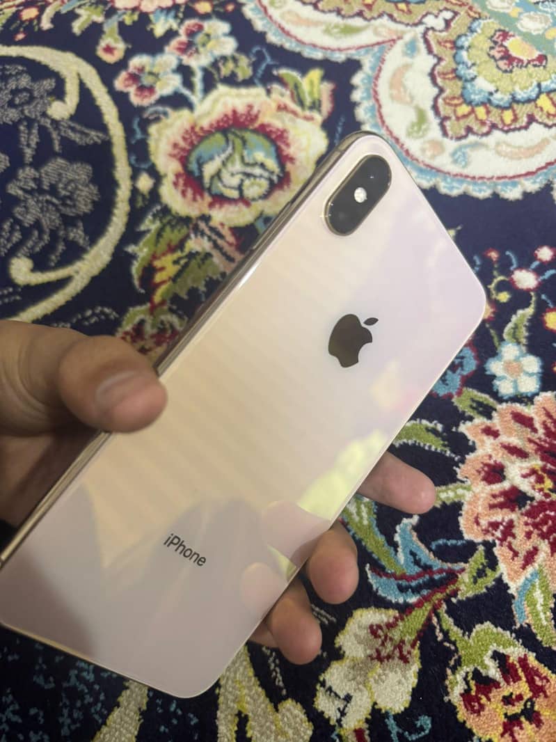 iphone xs max 1