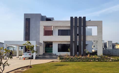 5 Kanal Triple Storey Farm House For Rent