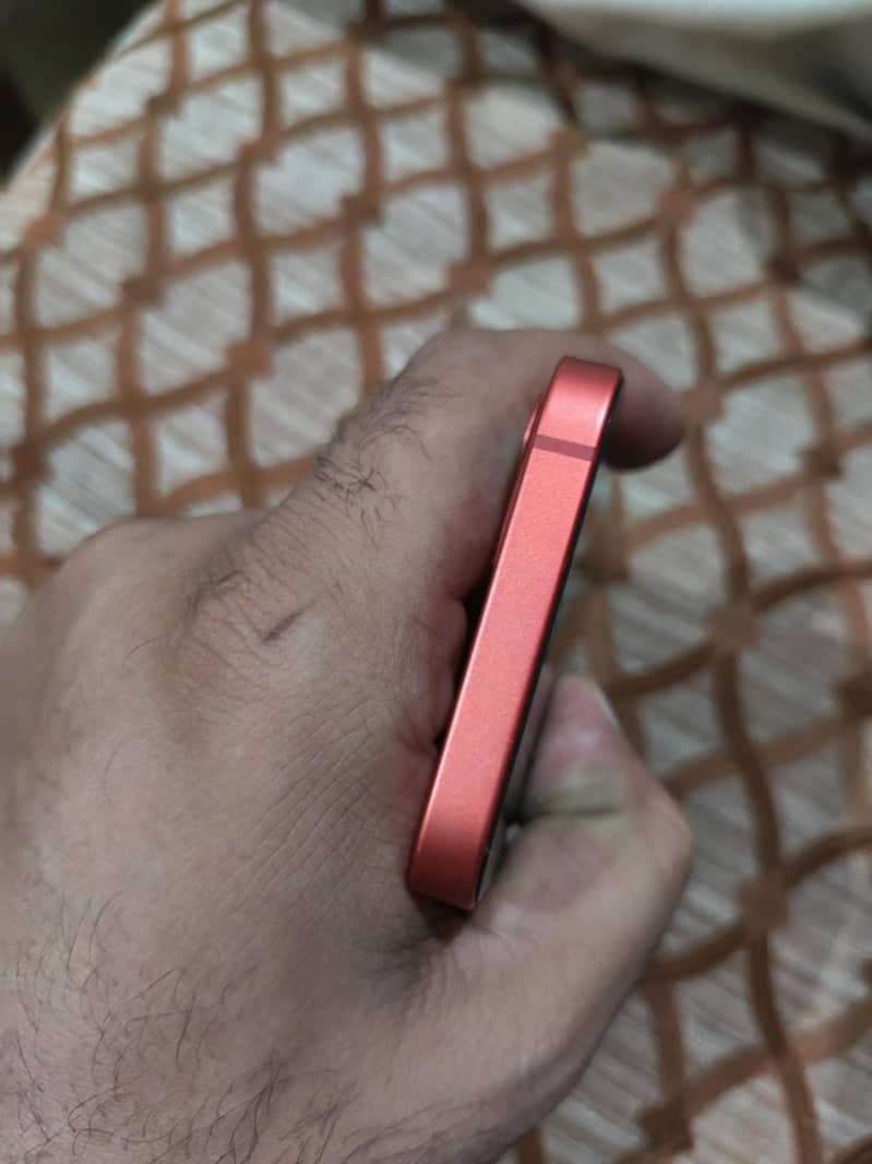 Apple iPhone 12 mini 4