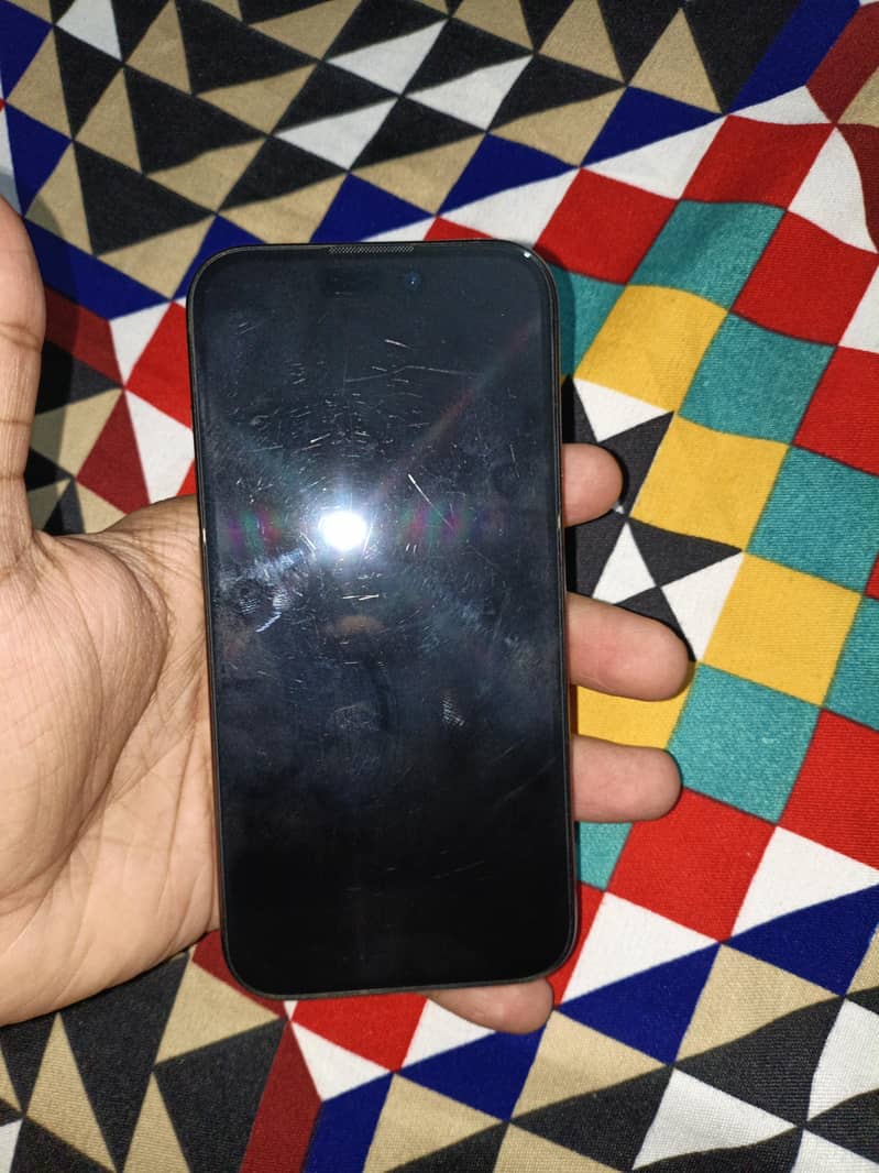 Apple iPhone 15 Pro 3