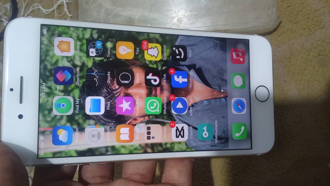 Apple iPhone 7 Plus 1