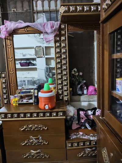 dressing table