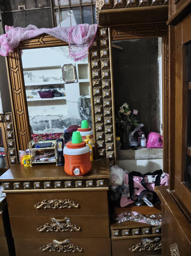 dressing table 1