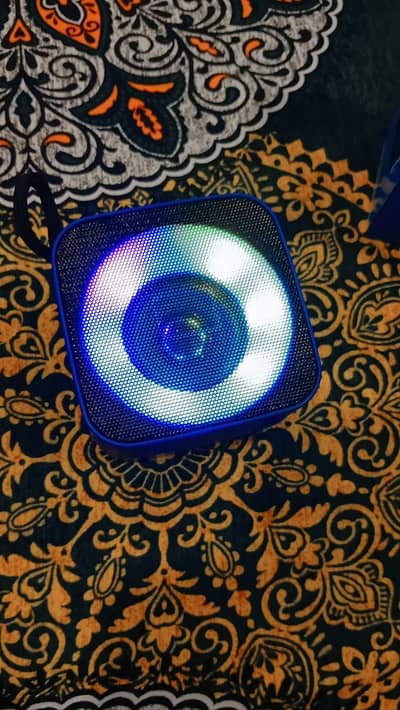 LED light speaker
