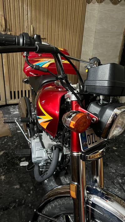 Honda 2026 model showrom condition Islamabad number . first owner bike