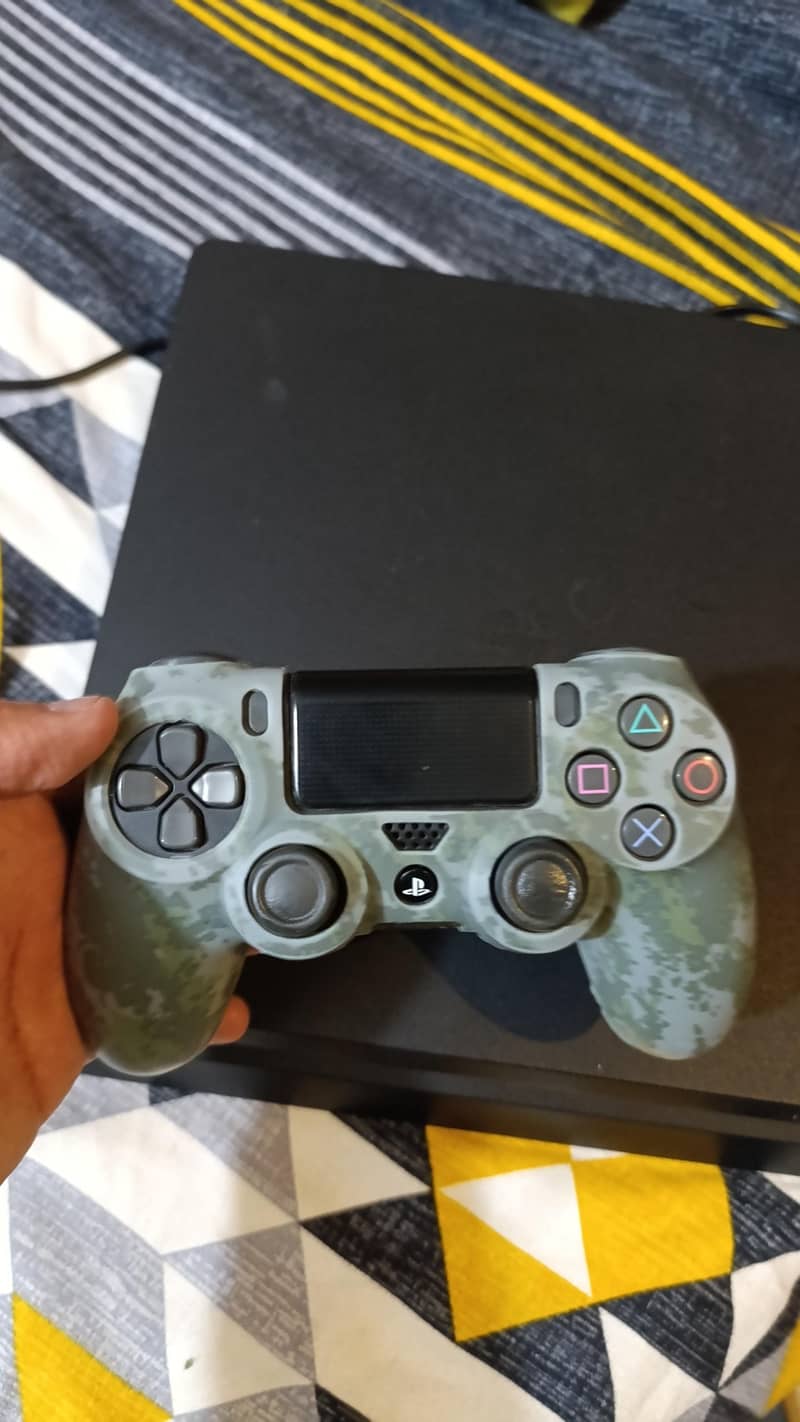 PS4 Slim 3