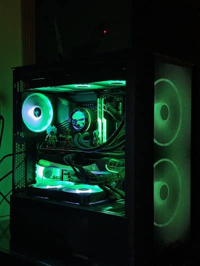 Beast gaming pc.  i5 12600k . 64gb ram . rtx 4070.