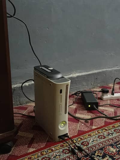 Xbox 360 complete Saman Ka saat 250 gb Quetta. .