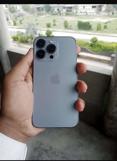 iPhone 13 pro factory unlock