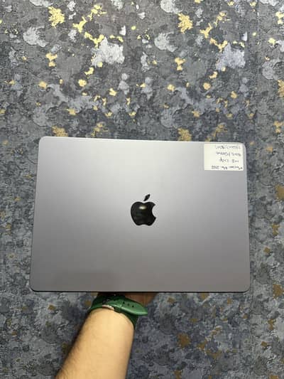Macbook M2 air (2022)