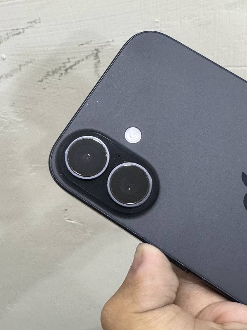 iPhone 16 5