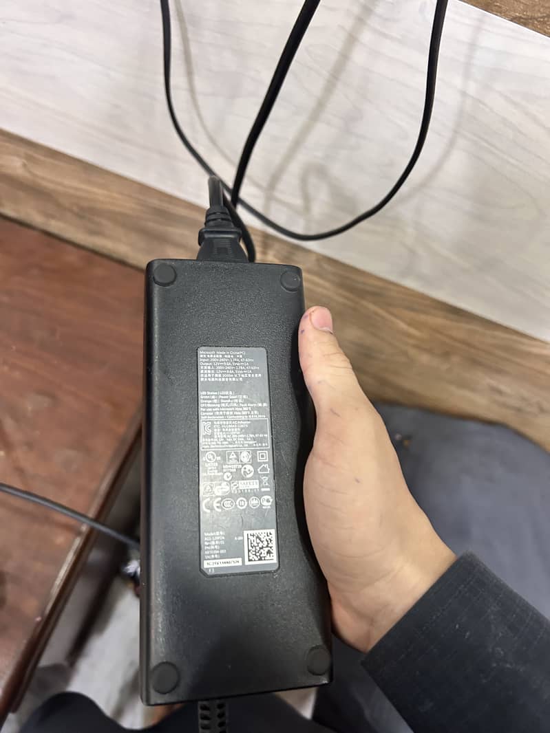 X BOX 360 E Slim 6
