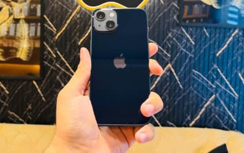Apple iPhone 13