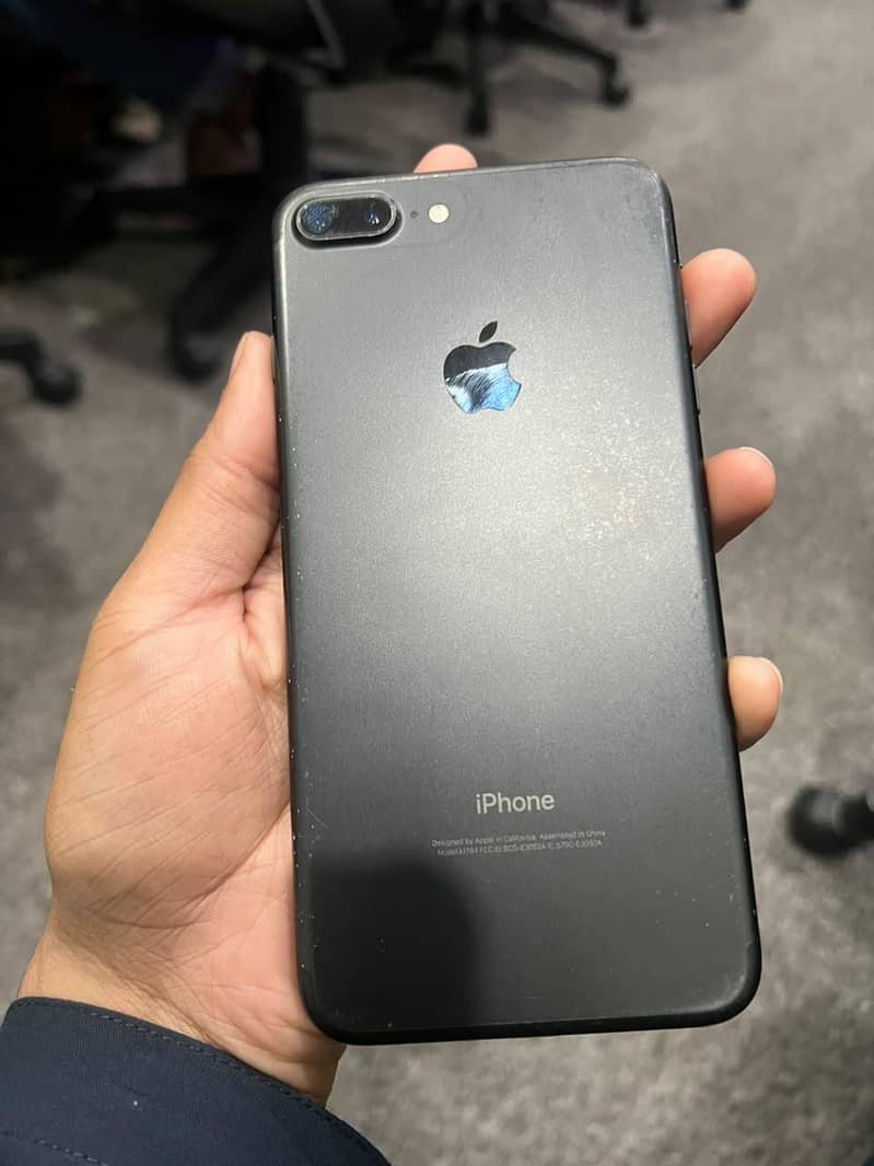 Apple iPhone 7 Plus 1