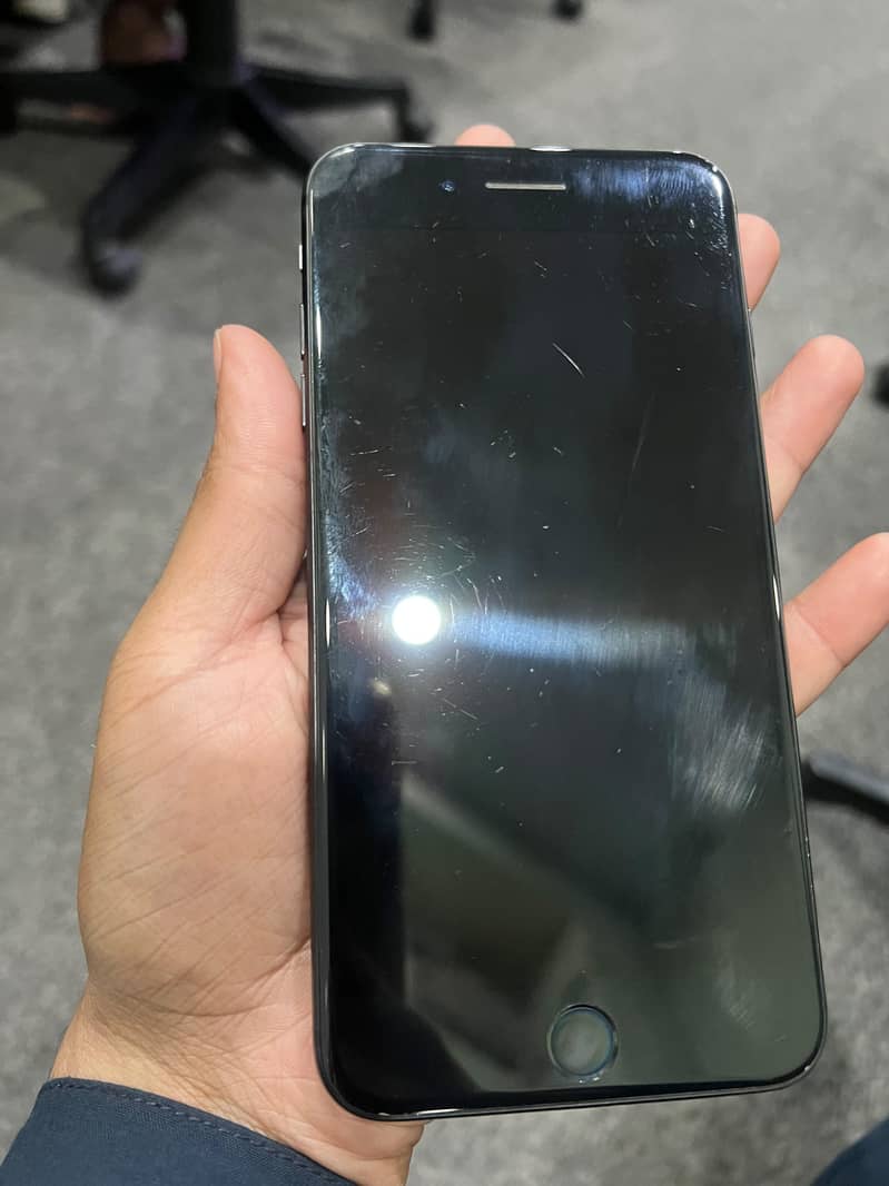 Apple iPhone 7 Plus 2