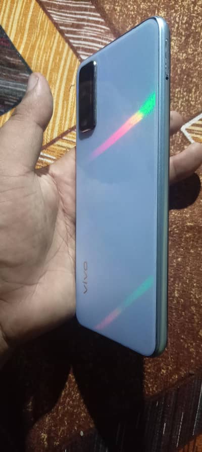 Vivo V20