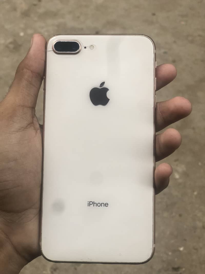Apple iPhone 8 Plus 0