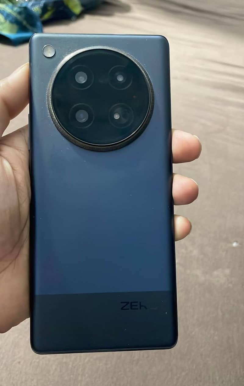 Infinix Zero 40 4