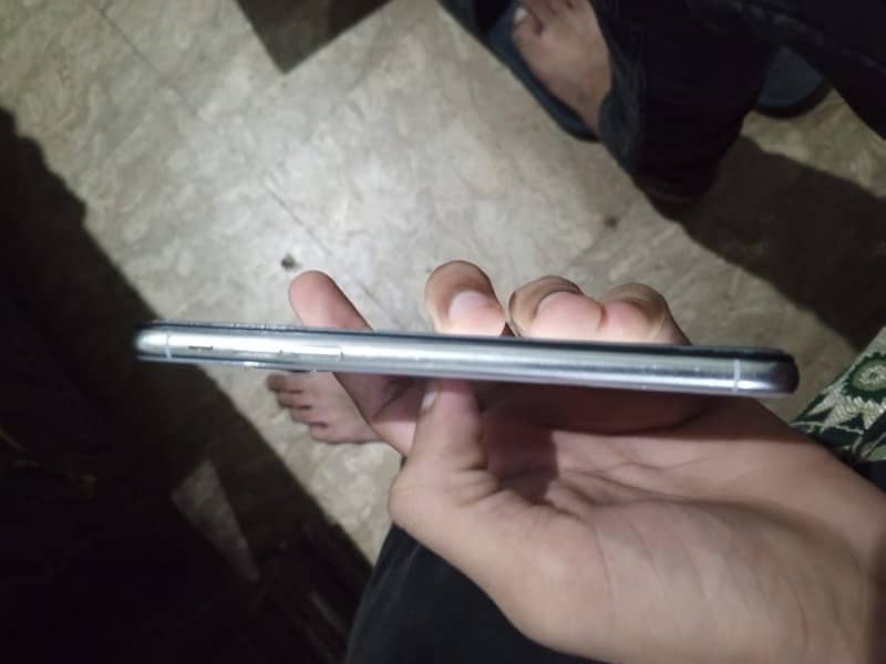 Iphone X 4