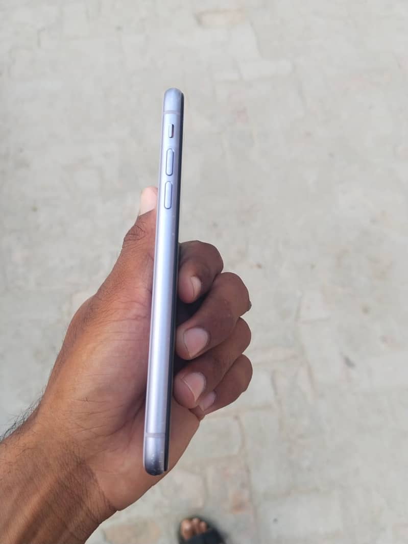 Apple iPhone 11 2
