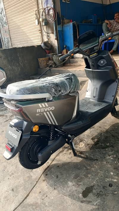 Revoo A12