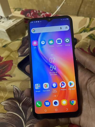 Tecno Spark 4