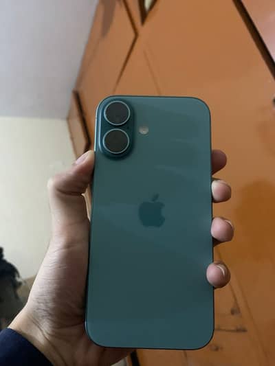 Apple iPhone 16
