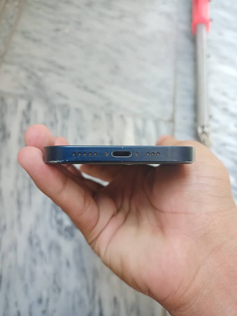 iPhone 12 1