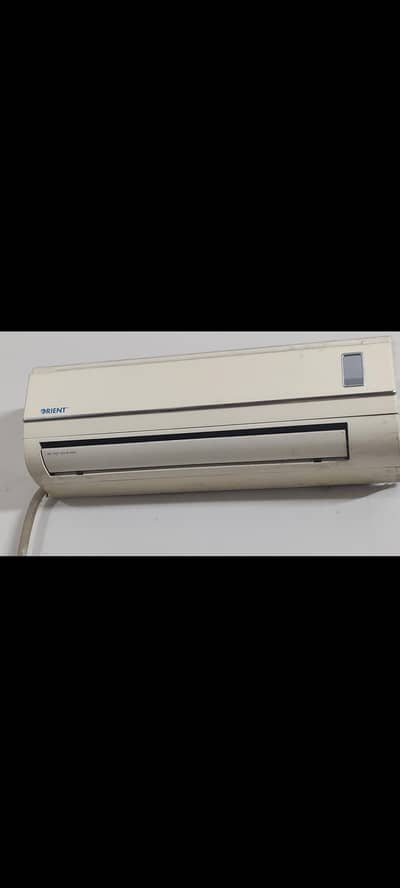 Ac for sale 1 ton.  03495536584