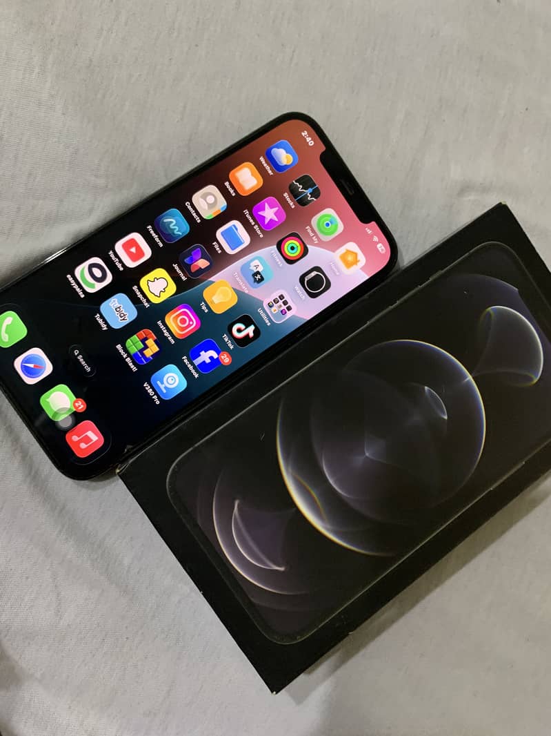 Iphone 12pro max 1