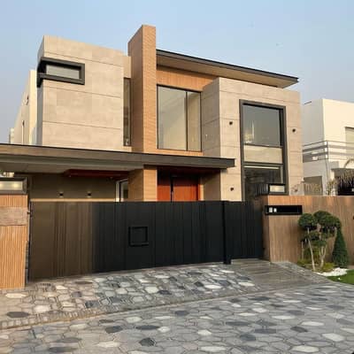 PHASE 7 1-KANAL BRAND NEW FULL BASEMENT BUNGALOW WITH 6 BEDROOMS IS AVAILABLE FOR SALE.