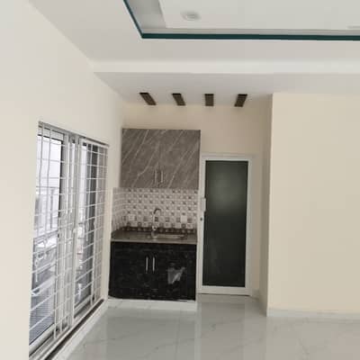 Vip Commercial 1st Flour Available For Rent In Bahria Town Lahore