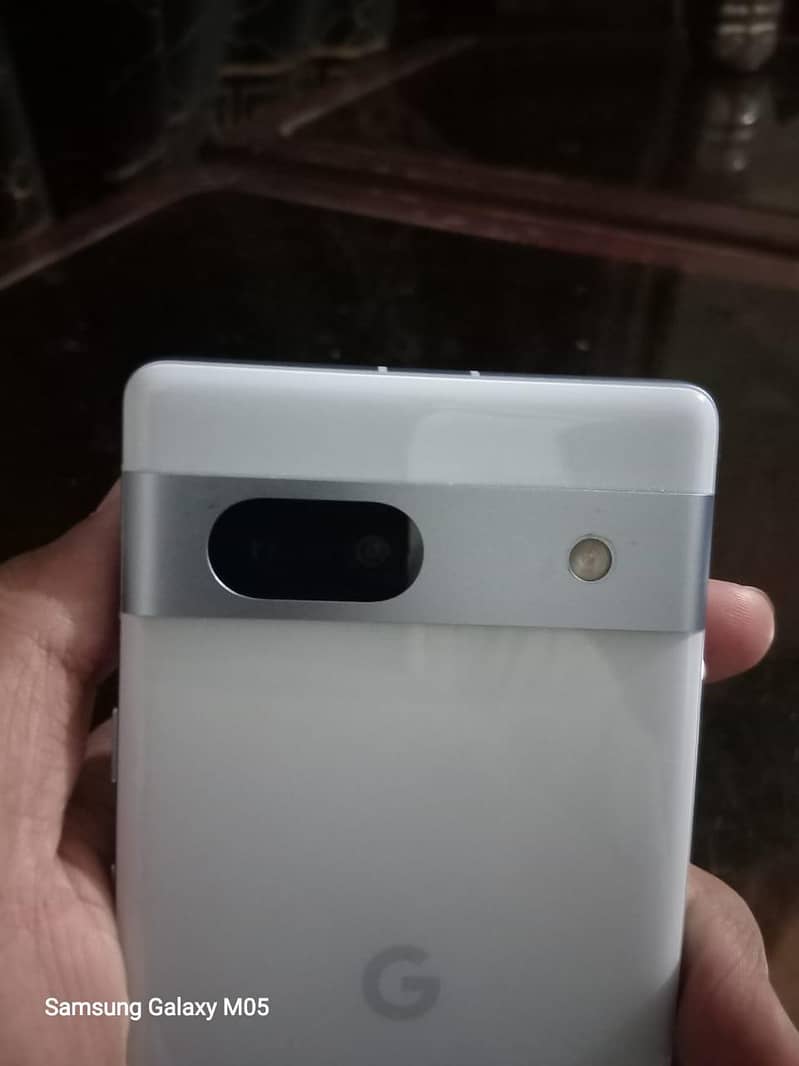 Google Pixel 7a 1