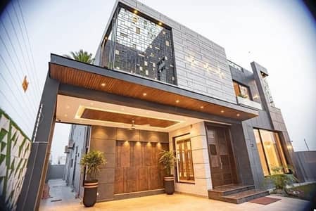 PHASE 7 1-KANAL BRAND NEW FULLY MAINTAINED BUNGALOW IS AVAILABLE FOR SALE.