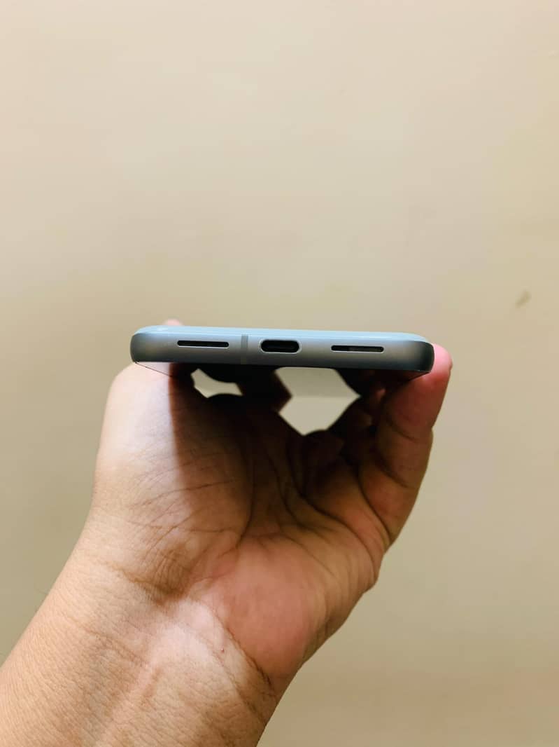 Google Pixel 8 5