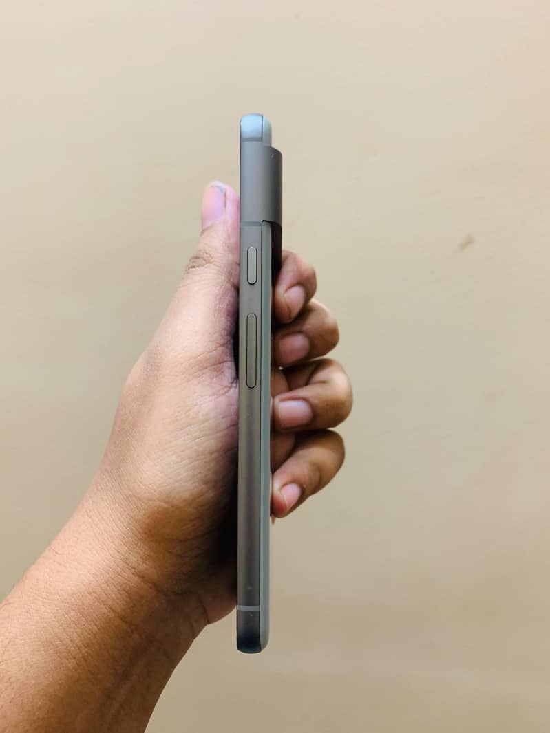 Google Pixel 8 7