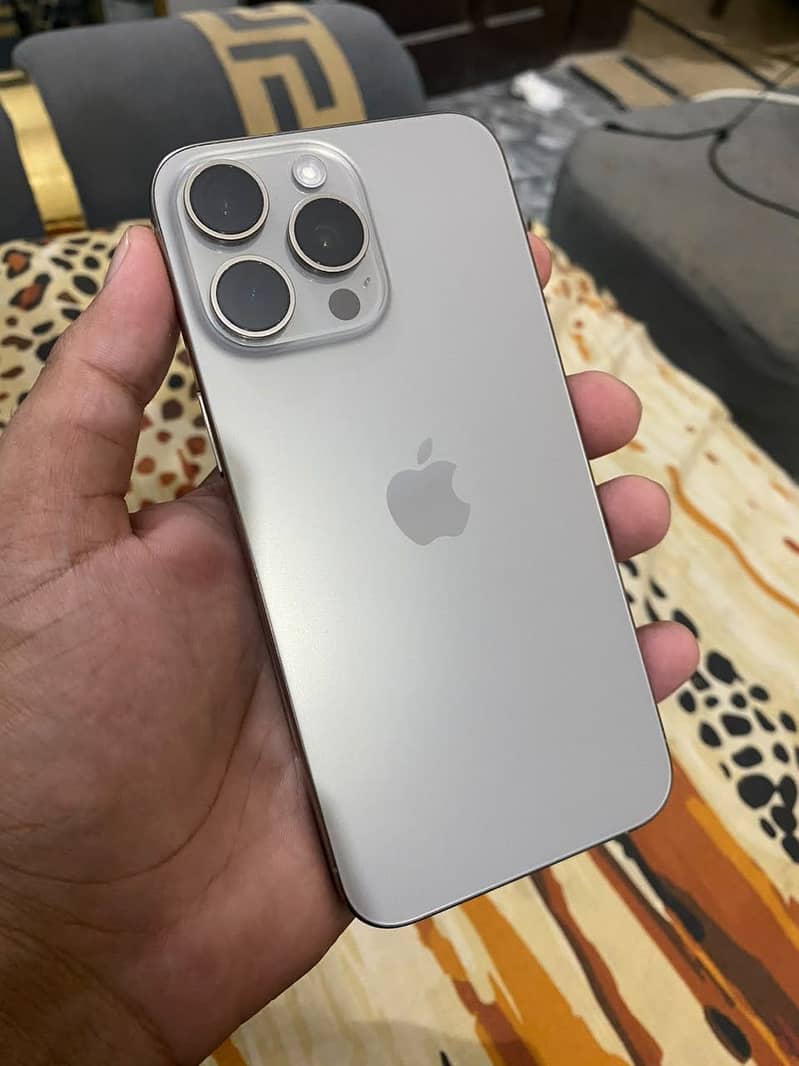 Iphone 15 pro max 0