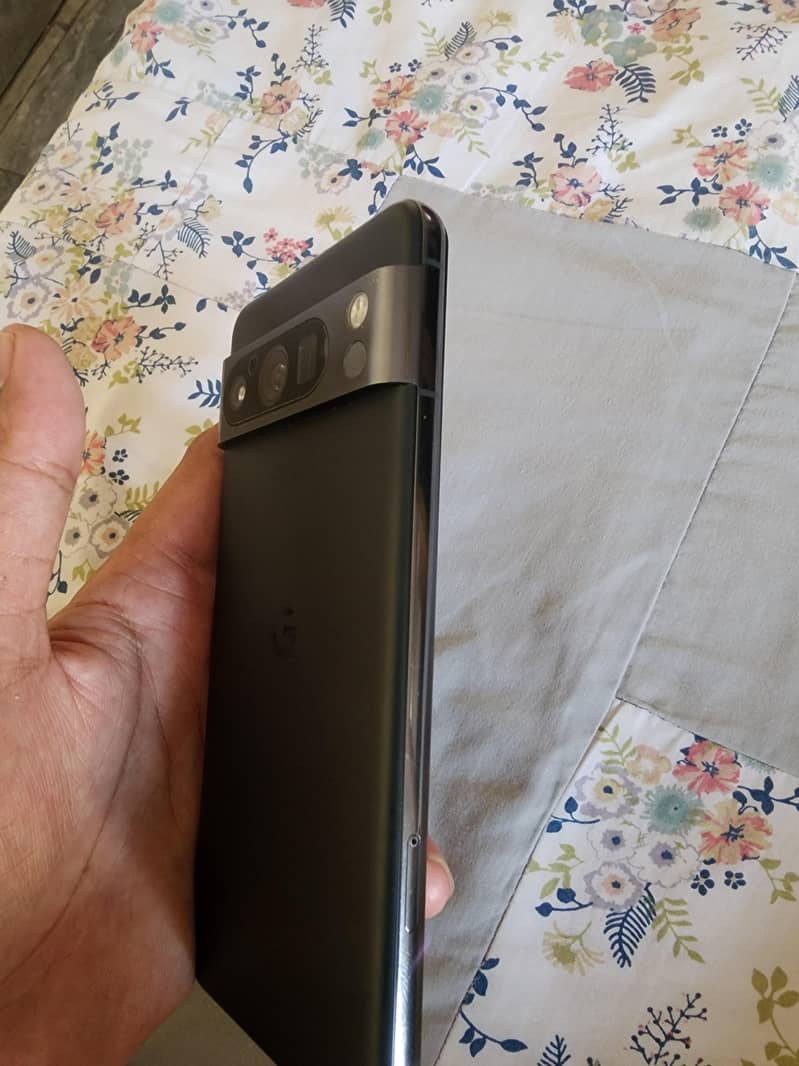 Google Pixel 8 Pro 4