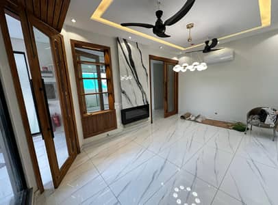 10 Marla Brand New Modern Design Lavish House For Rent In Park View City Lahore | For Discounted Price And Original Pictures Download The App "Signature Lands".