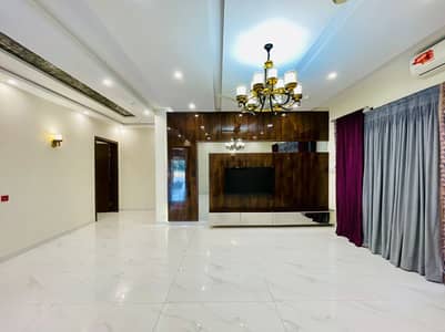 10 Marla Beautiful Upper Portion For Rent in Parkview City Lahore