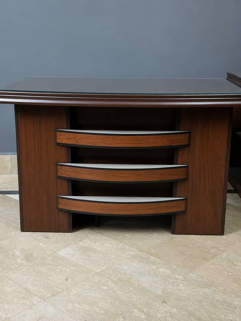 Small Executive Table 0