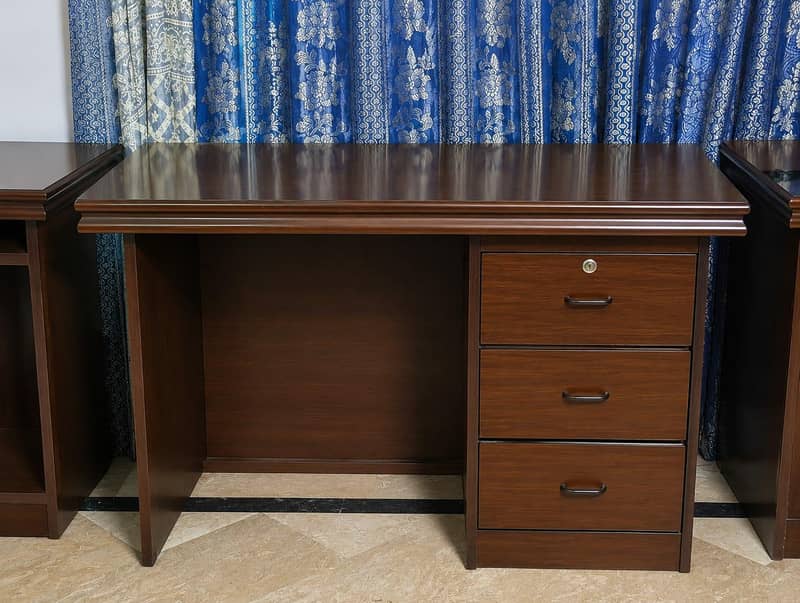Small Executive Table 1