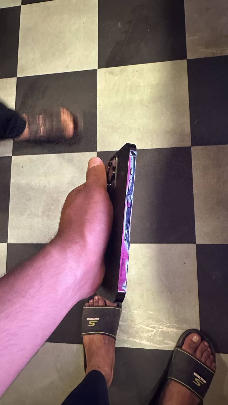 Apple iPhone 14 Pro 3