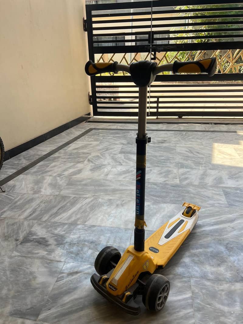 scooty 1